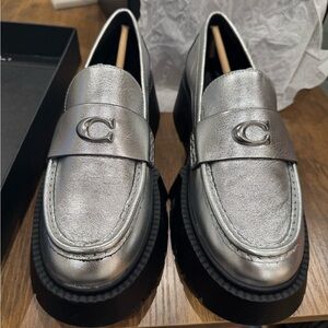 Coach Leah Silver Loafers - Size 8 Womens